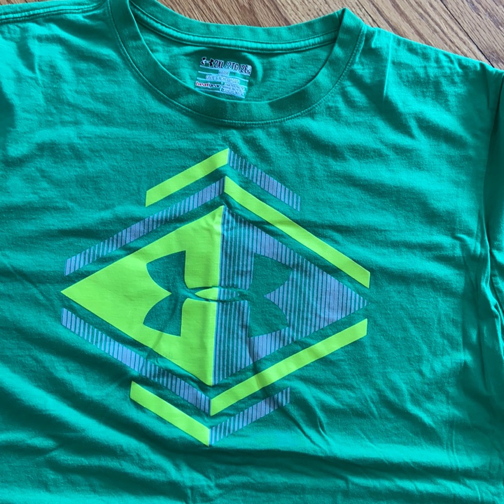 Men’s XXL Under Armour T shirt
